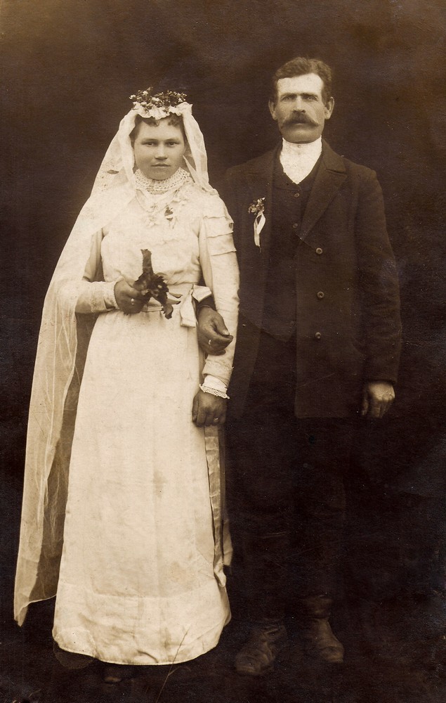 drugie zdjęcie ślubu dziadk&oacute;w w Jedlnia Kościelna w 1910 r
