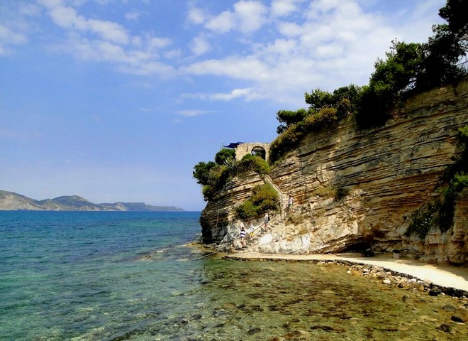 U wybrzeży Zakynthos.