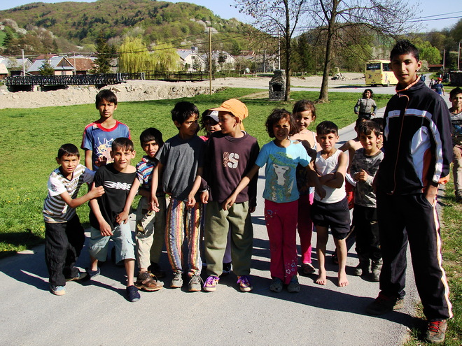Romskie dzieci.