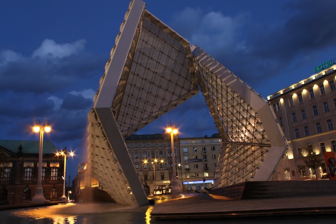 Fontanna poznańska by night