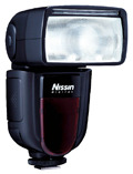 Nissin Di700  - nowy model lampy błyskowej 