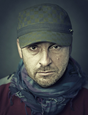 Portrety bez żadnych upiększeń - o swoich zdjęciach opowiada Tomasz Gracz