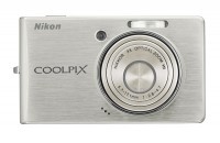 Nikon COOLPIX S500: solidny, płaski ze stabilizacją optyczną VR